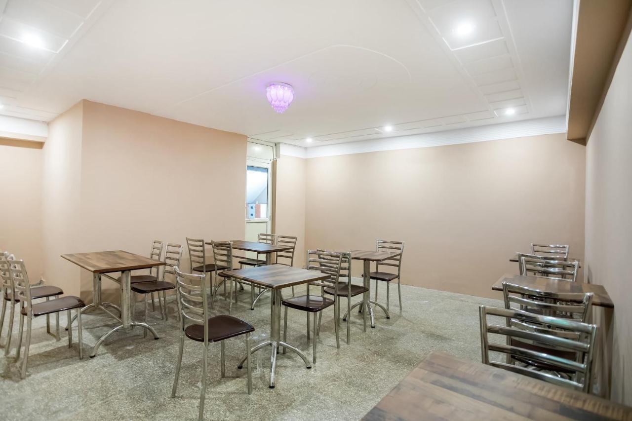 Capital O Harish Residency Hotel Gurgaon Bagian luar foto
